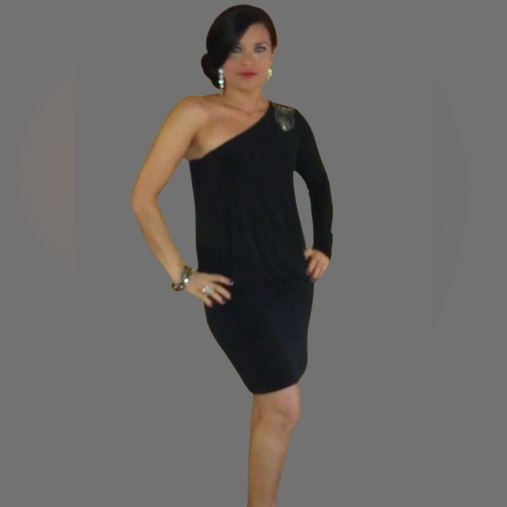 One shoulder long sleeve dress.